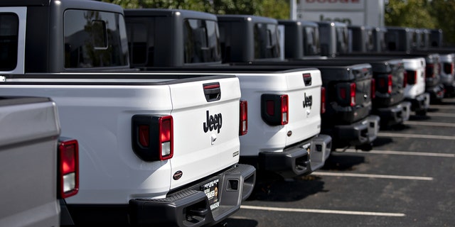 Fiat Chrysler Automobiles NV 2020 Jeep Gladiator pickup trucks are shown at an auto dealership showroom in Tinley Park, Illinois, U.S., on Monday, September 30, 2019. U.S. auto sales likely took a big step back in September , paving the way for massive stimulus spending by automakers struggling to remove old models from dealers' inventory.  Photographer: Daniel Acker/Bloomberg via Getty Images