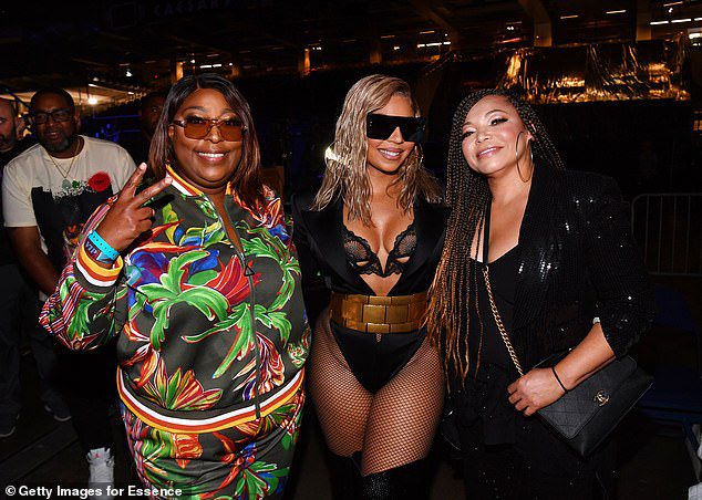 More famous friends: Later seen with Loni Love and Tisha Campbell