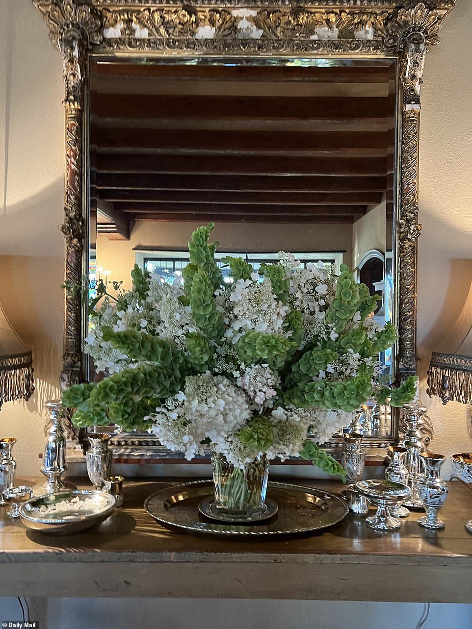 The success factor: the floral arrangements are laid out on intricate silver plates