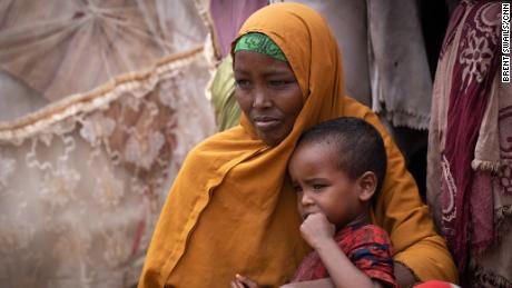 Mothers forced to bury their children with fears of famine in Somalia