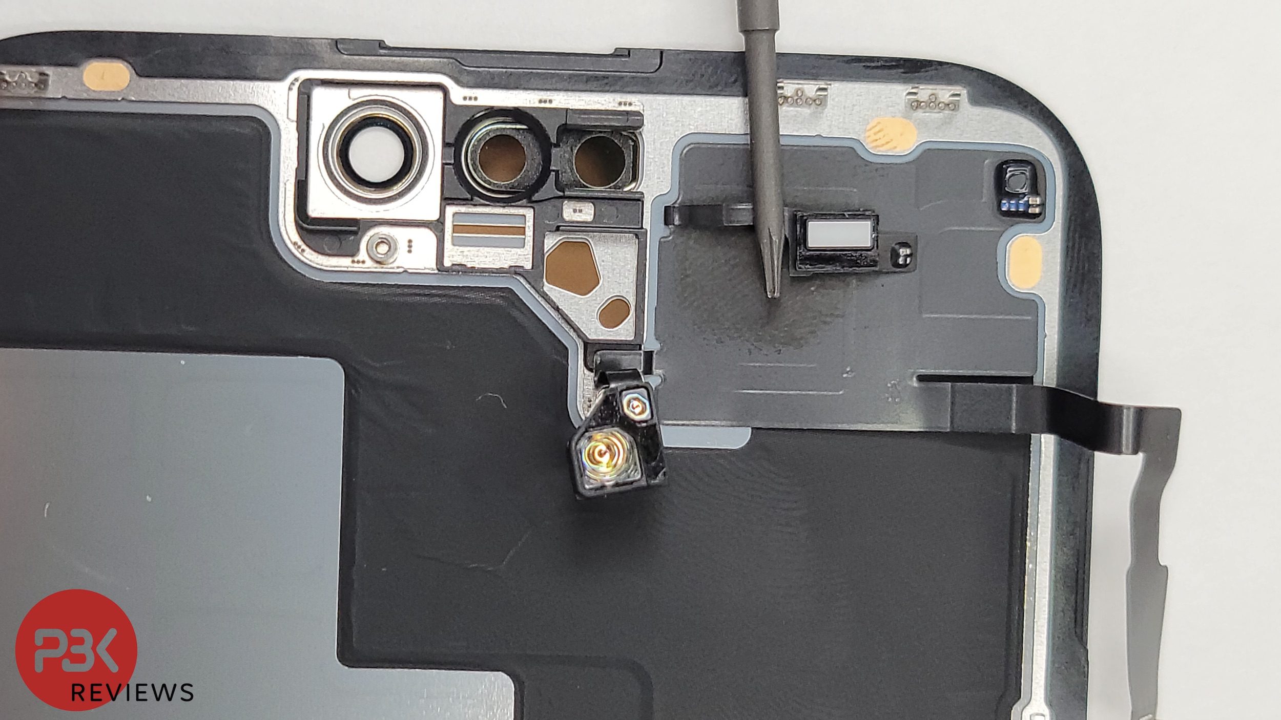The iPhone 14 Pro Max early teardown gives us a first look at the phone's internal components.